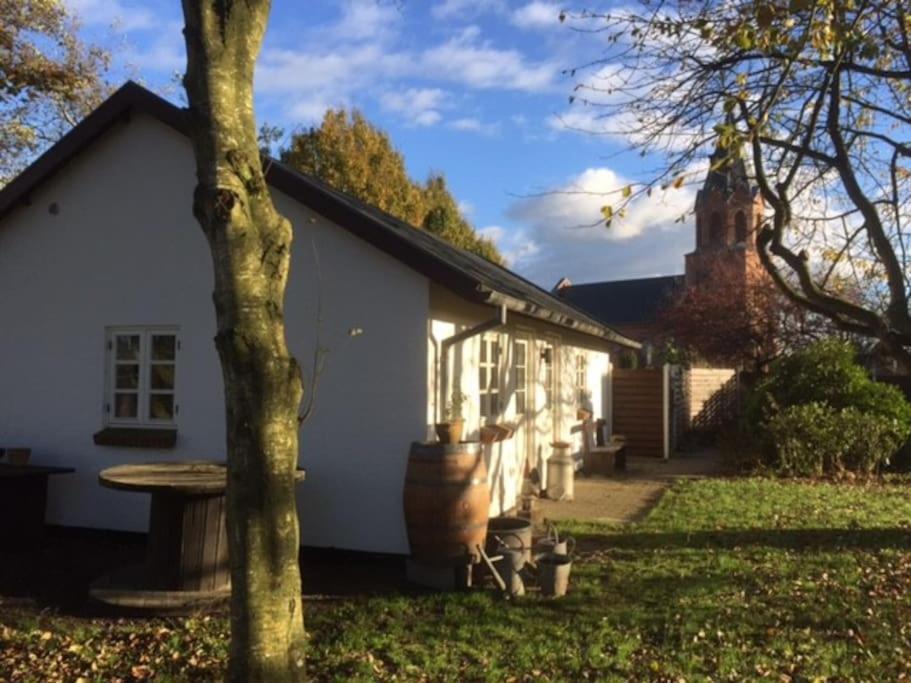 Villa Idyllisk Anneks, Hvor Lejer Har Eget Hus. à Vejle Extérieur photo